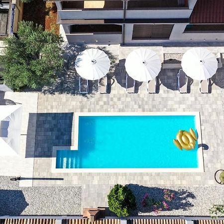 Apartment Nina With Private Pool Nova Vas  Ngoại thất bức ảnh