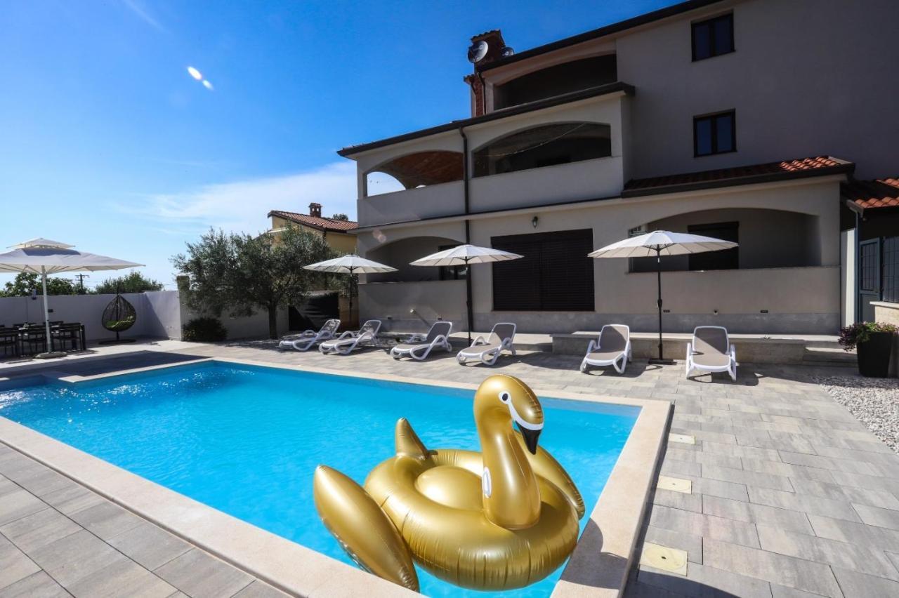 Apartment Nina With Private Pool Nova Vas  Ngoại thất bức ảnh